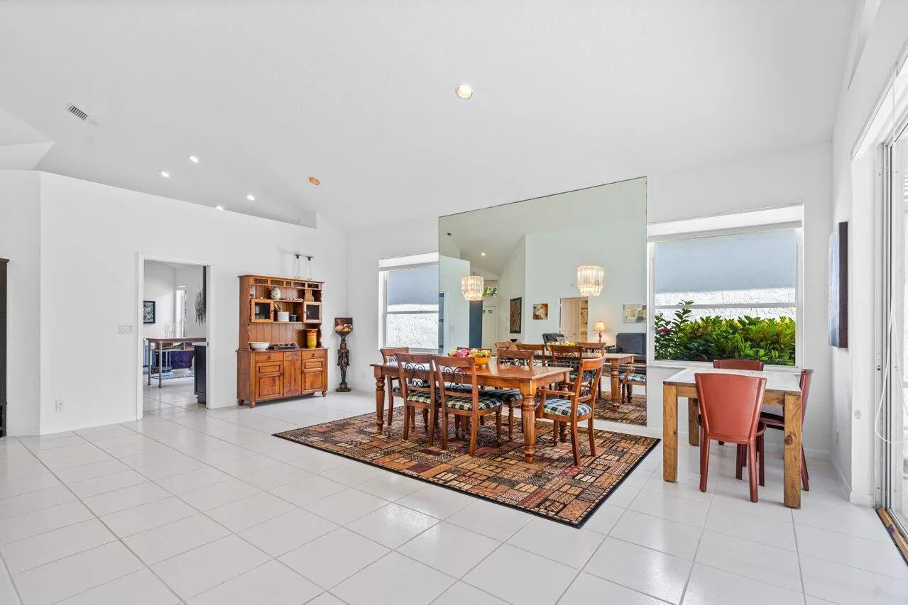 11614 CREEKSIDE Drive