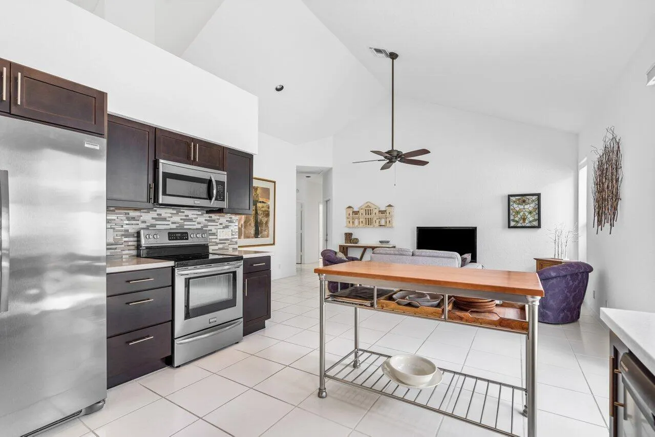 11614 CREEKSIDE Drive