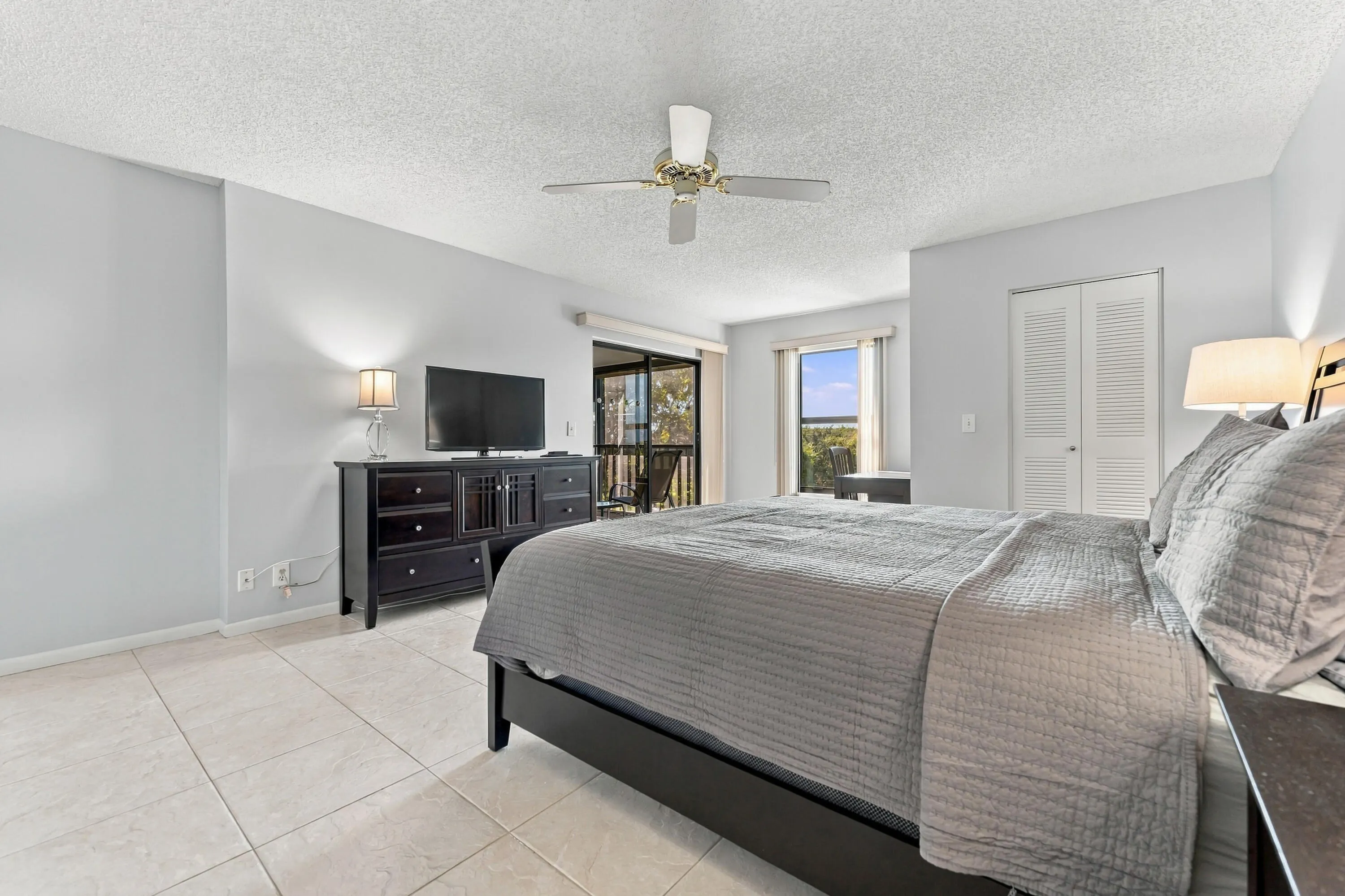 7280 AMBERLY Lane #402