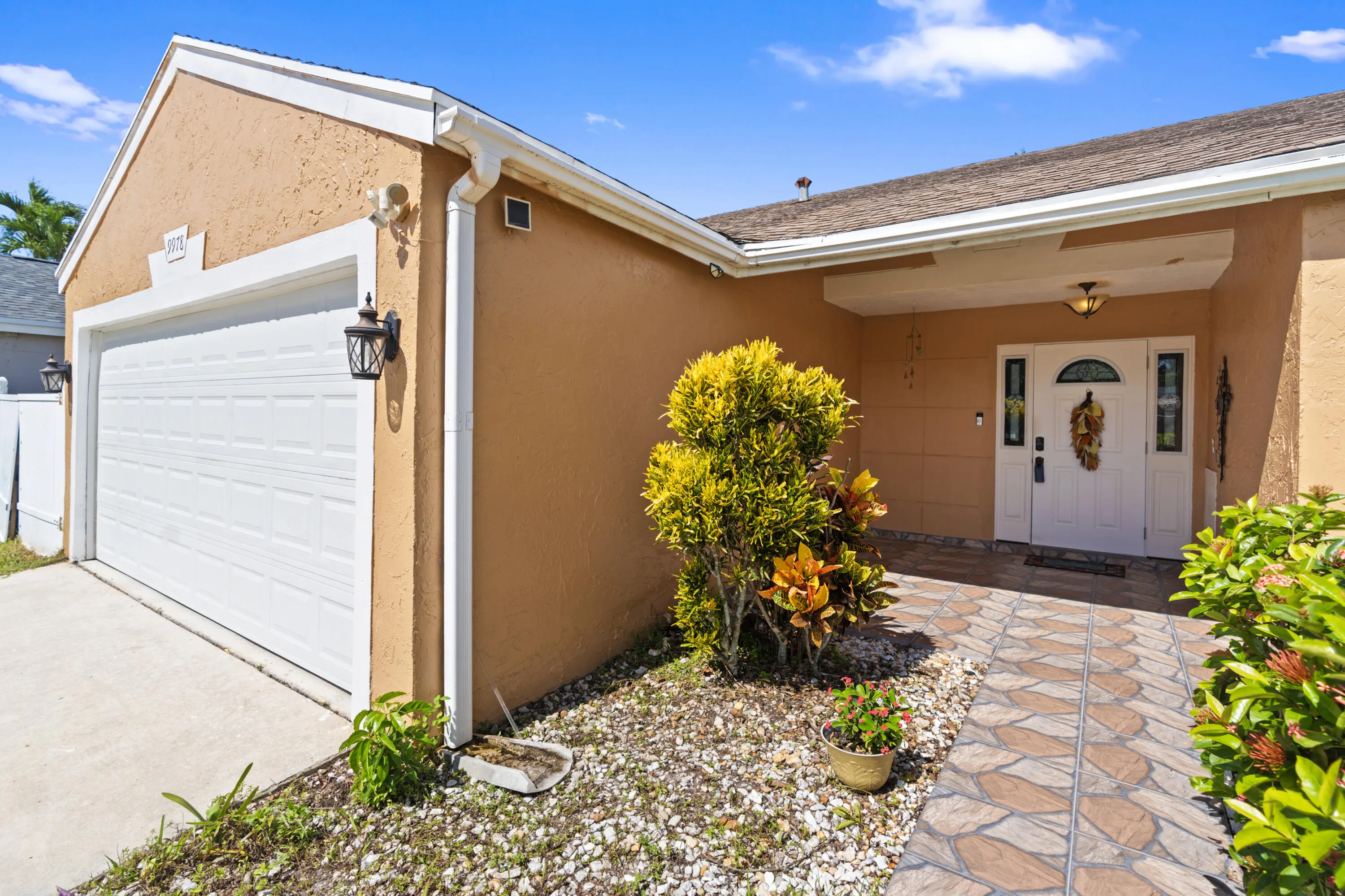 9978 Moss Pond Drive