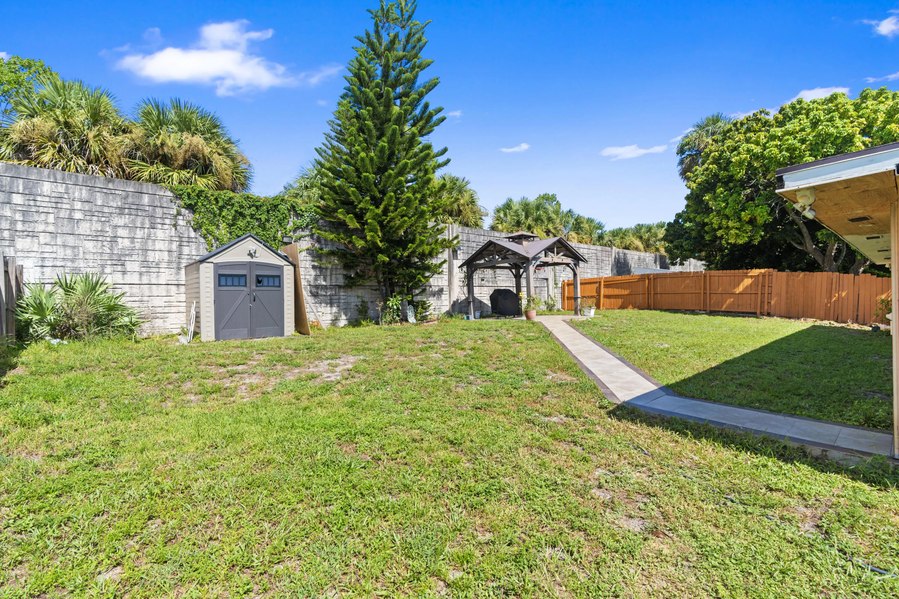 9978 Moss Pond Drive