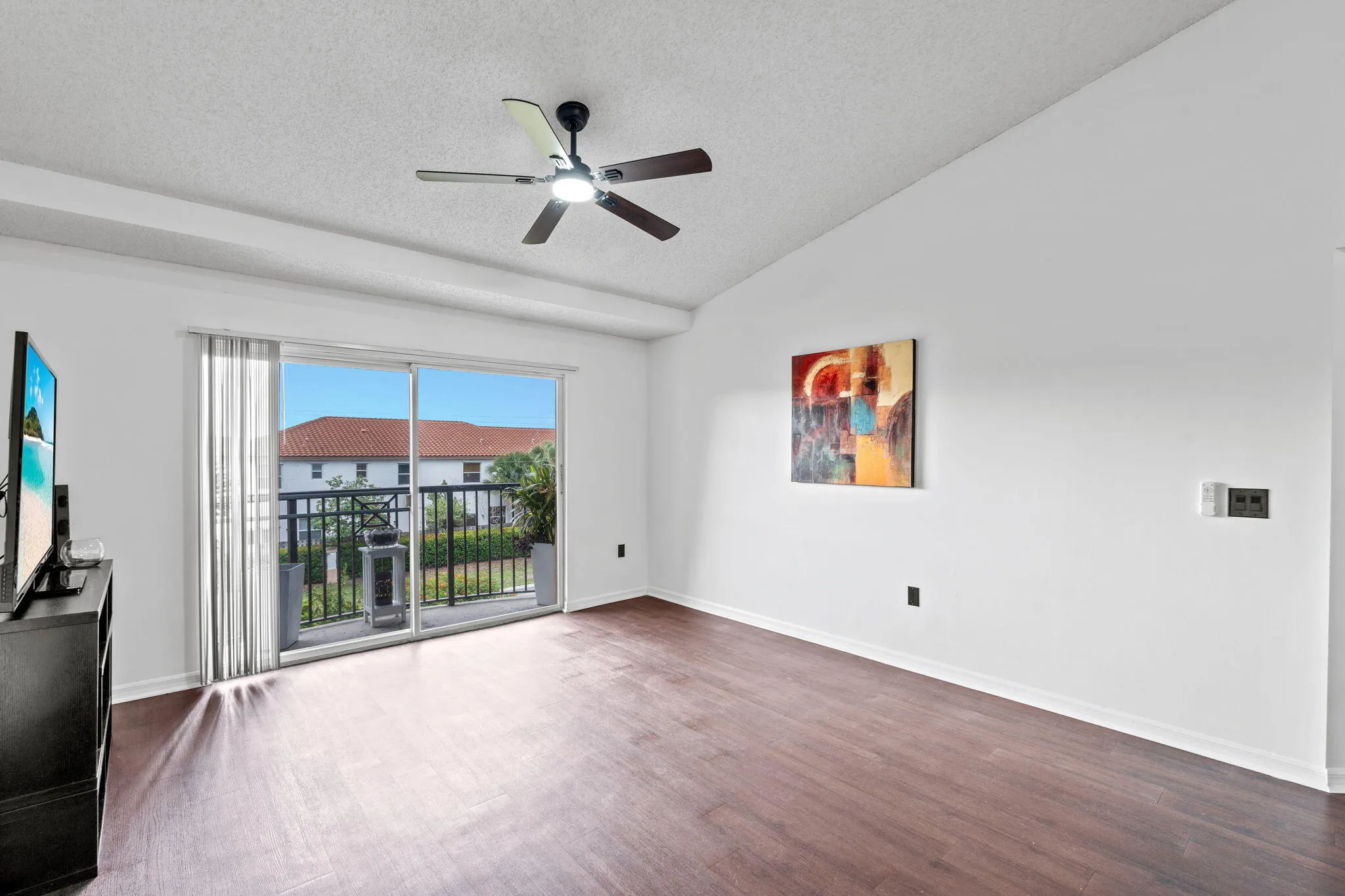 4183 N HAVERHILL Road #713
