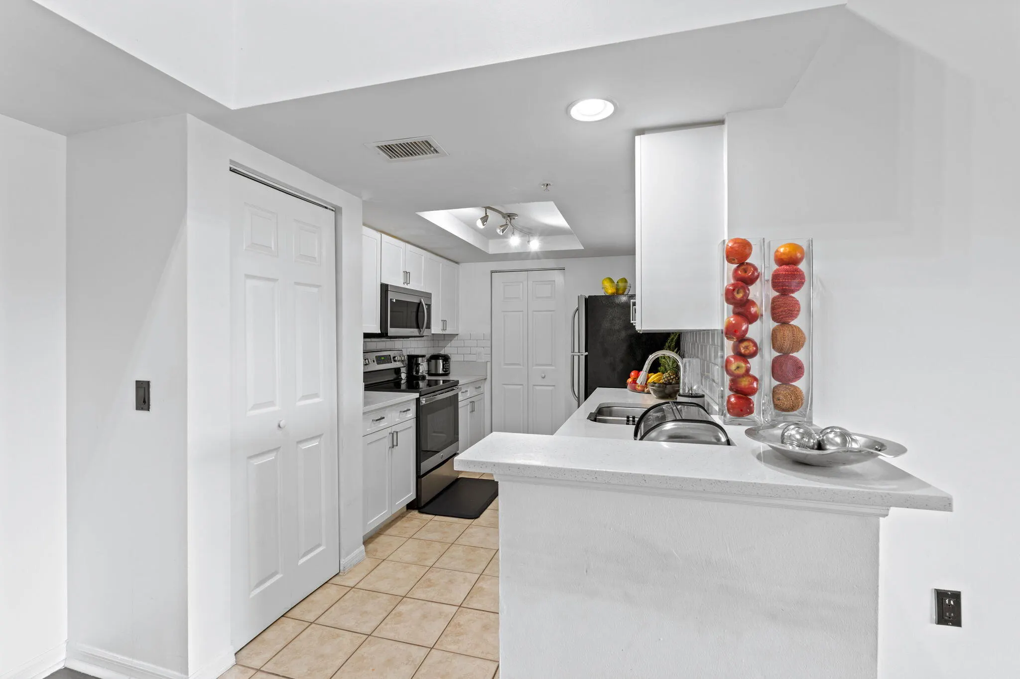 4183 N HAVERHILL Road #713