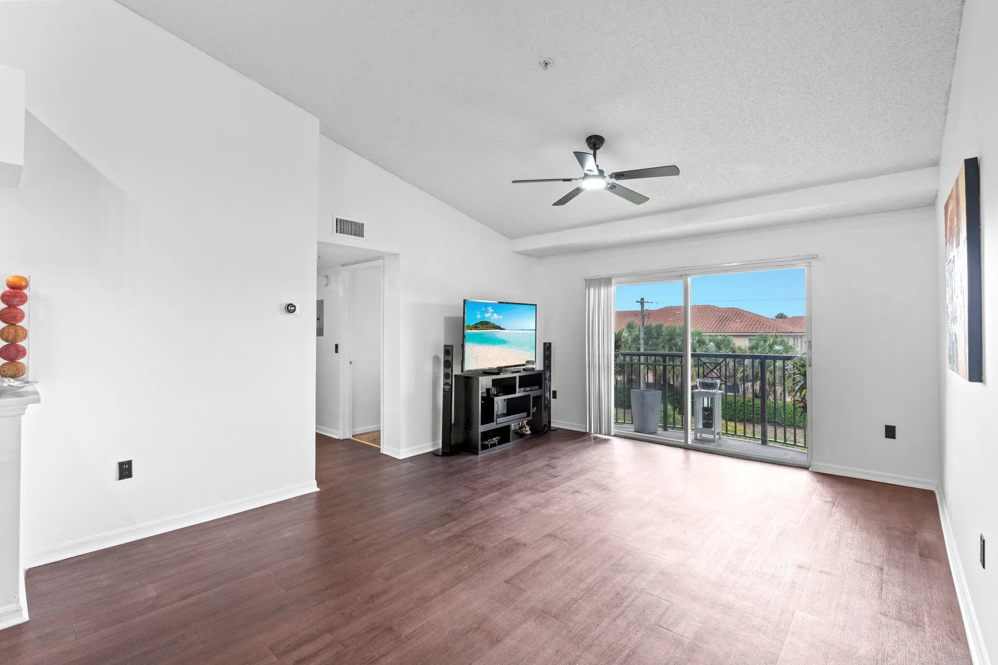 4183 N HAVERHILL Road #713