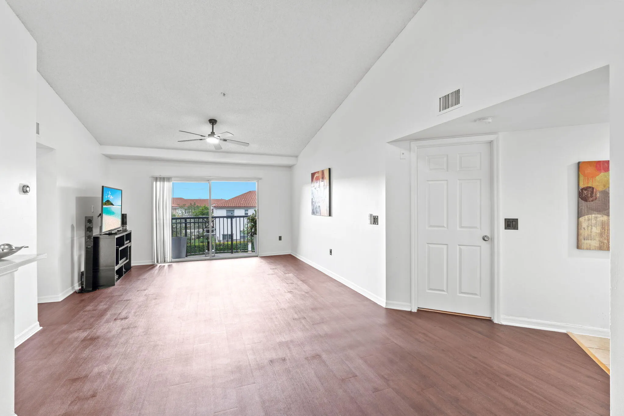 4183 N HAVERHILL Road #713
