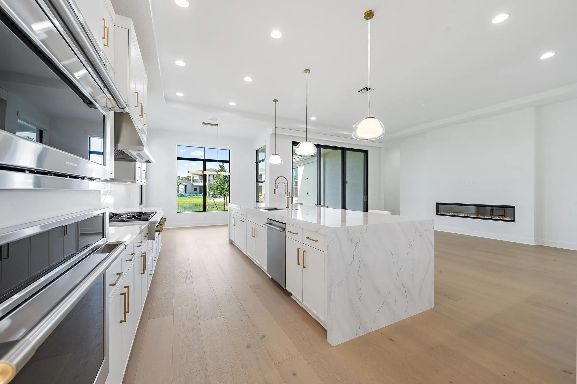 13271 Artisan Circle
