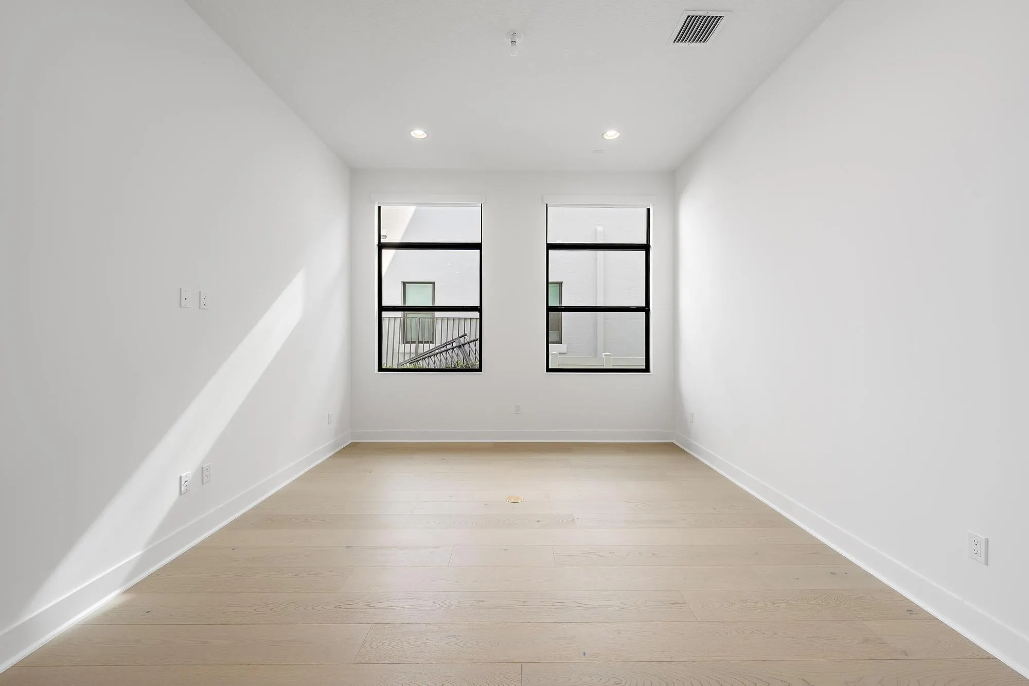 13271 Artisan Circle