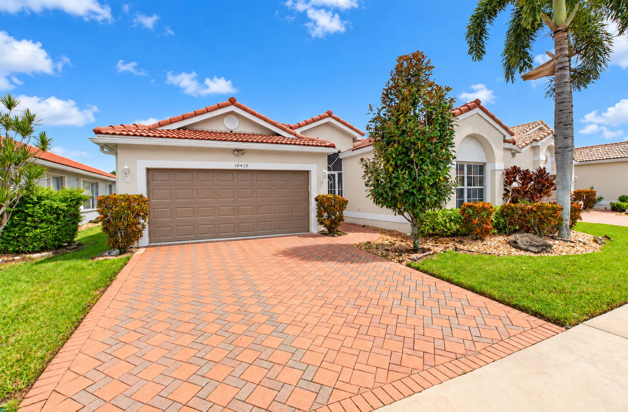 10410 UTOPIA Circle E