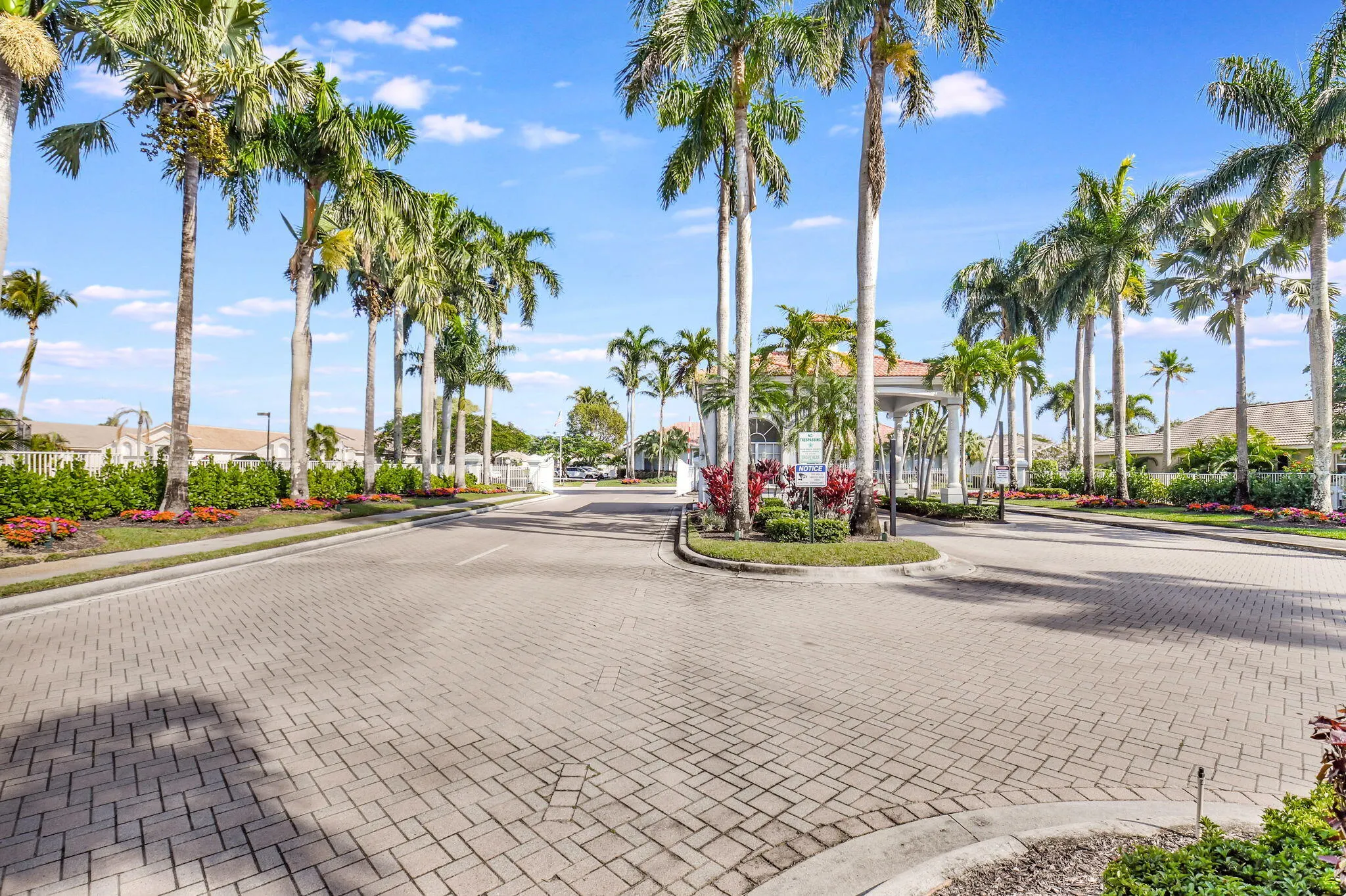 10410 UTOPIA Circle E