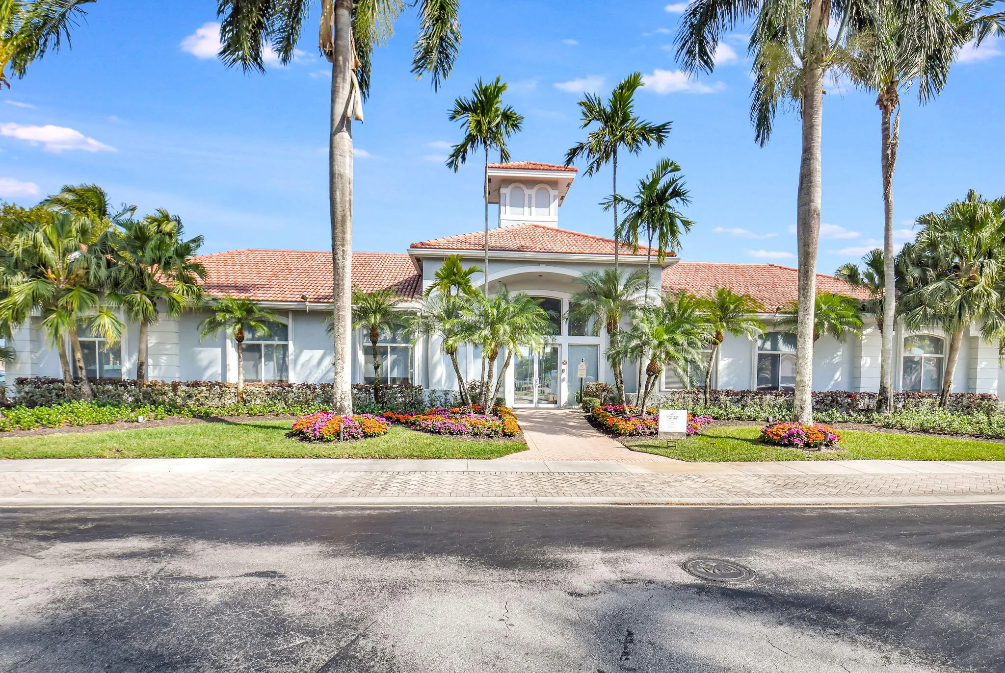 10410 UTOPIA Circle E