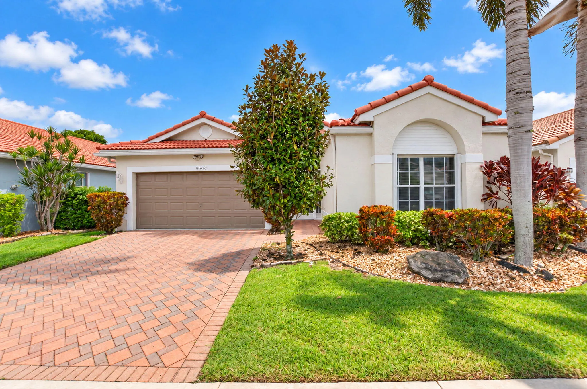10410 UTOPIA Circle E