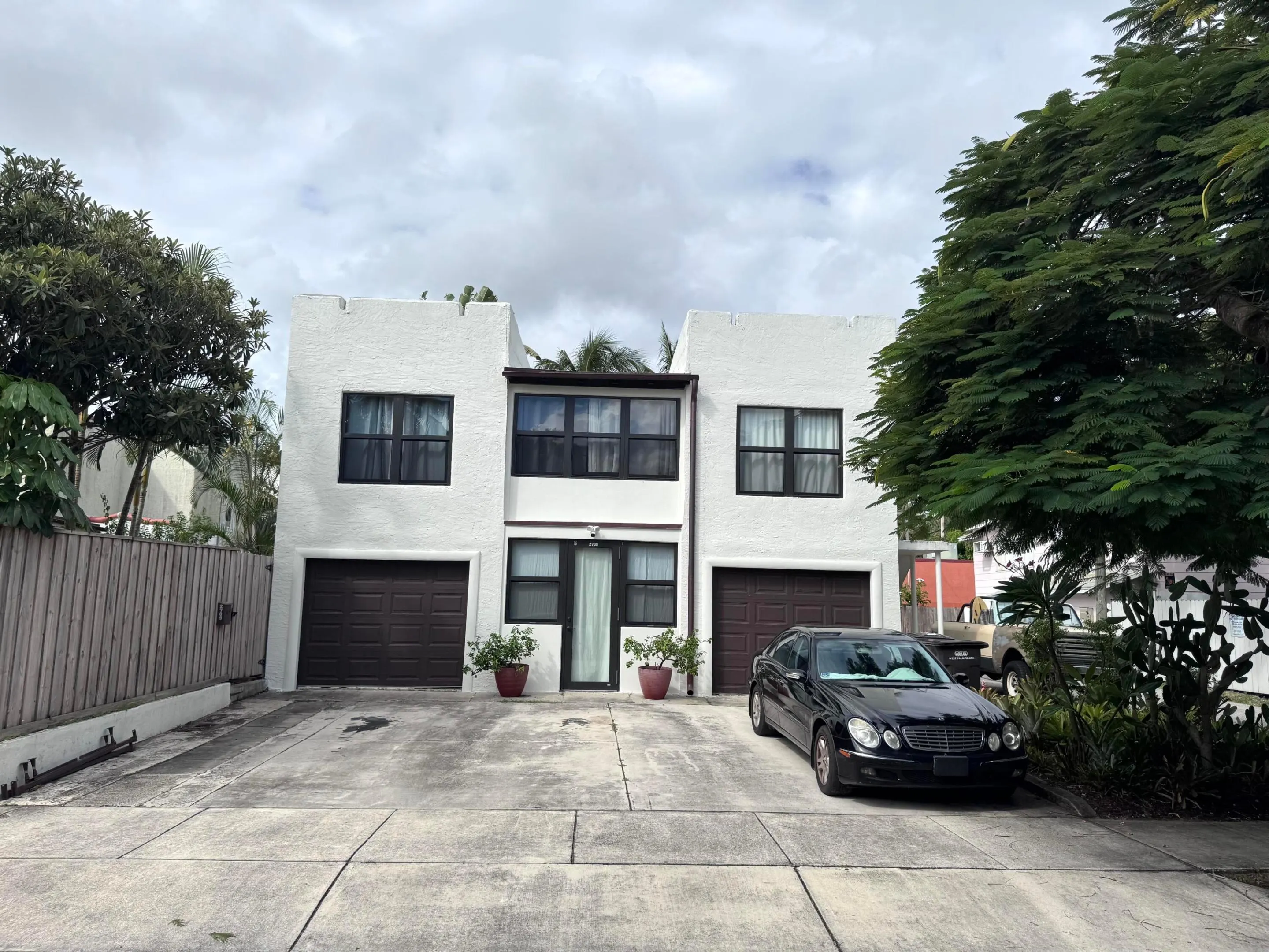 2709 Spruce Avenue
