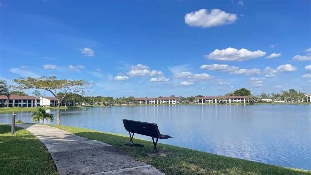 207 LAKE POINTE Drive #102