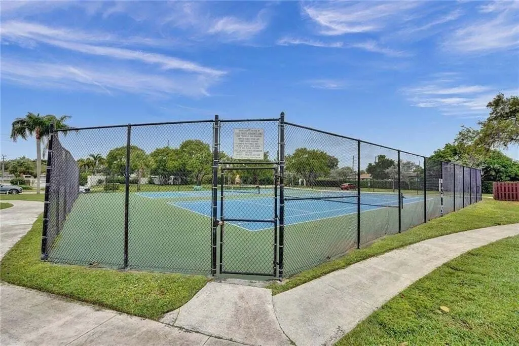 207 LAKE POINTE Drive #102