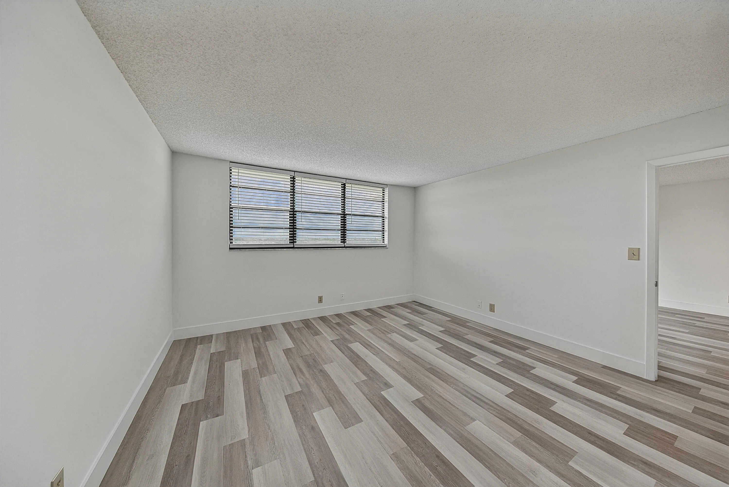2430 DEER CREEK COUNTRY CLUB Boulevard #704-2