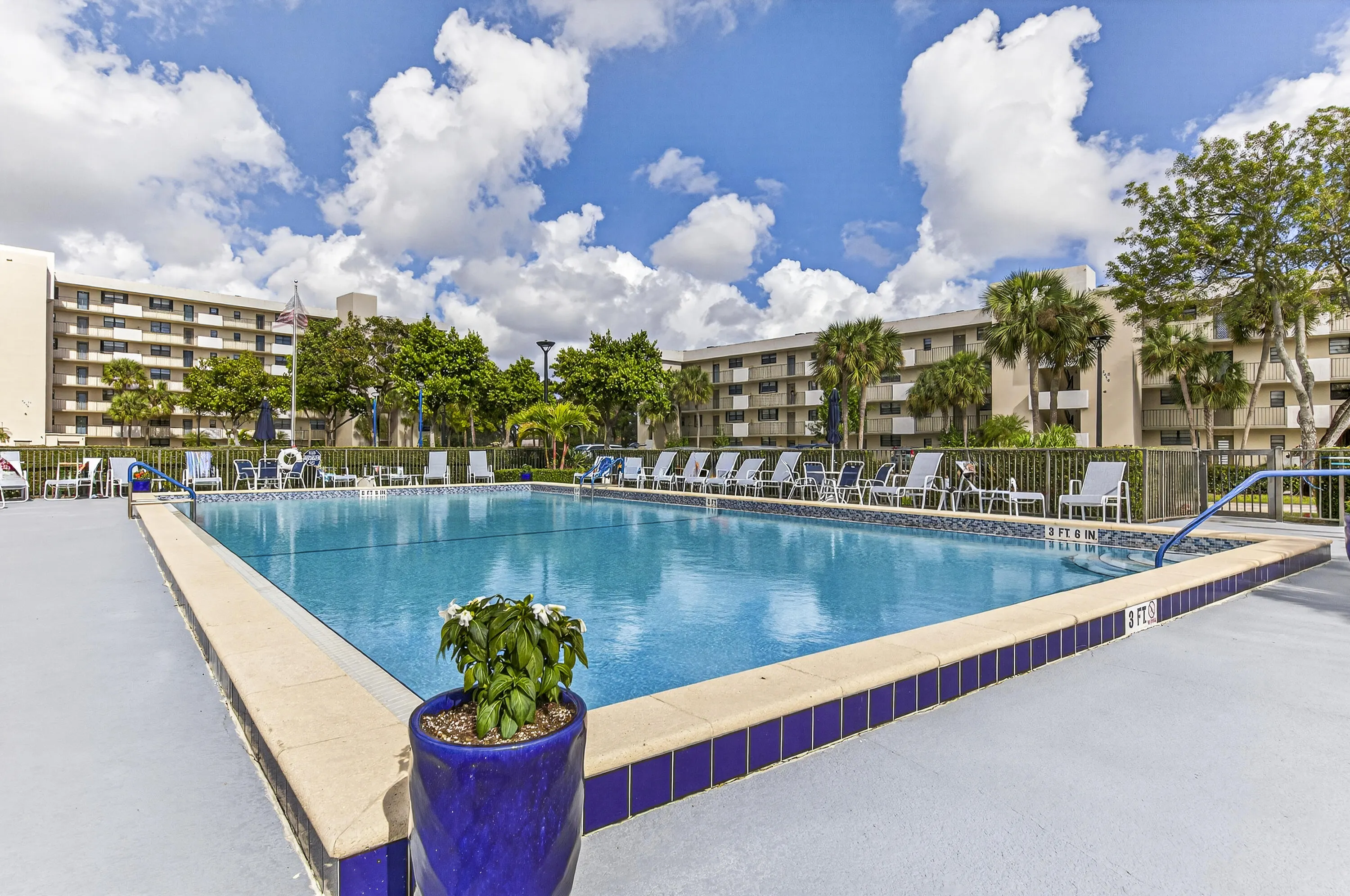 2430 DEER CREEK COUNTRY CLUB Boulevard #704-2