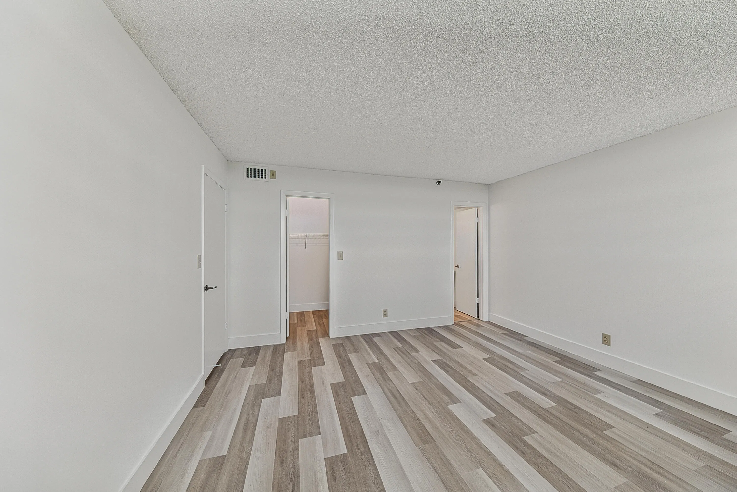 2430 DEER CREEK COUNTRY CLUB Boulevard #704-2
