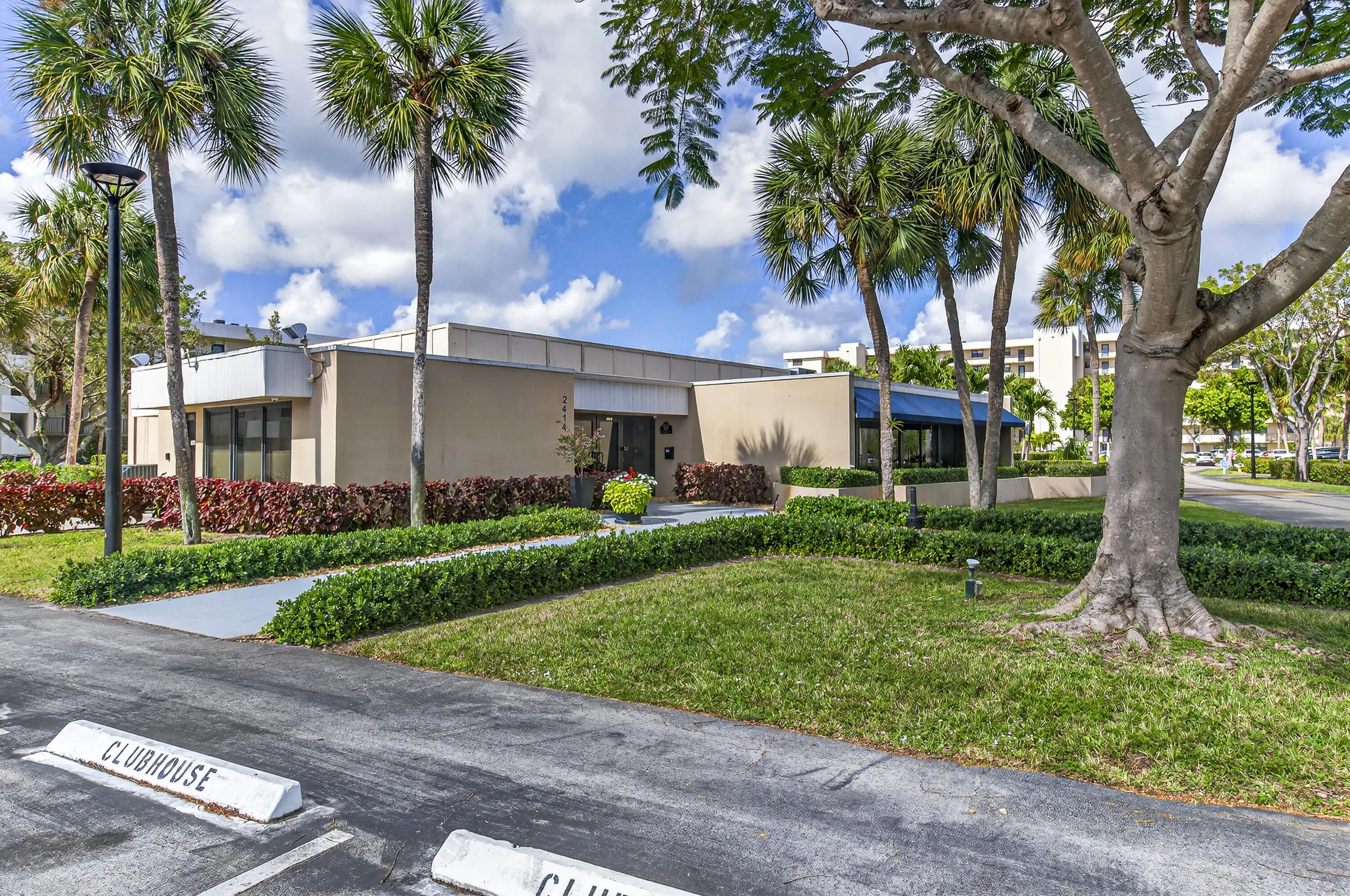 2430 DEER CREEK COUNTRY CLUB Boulevard #704-2