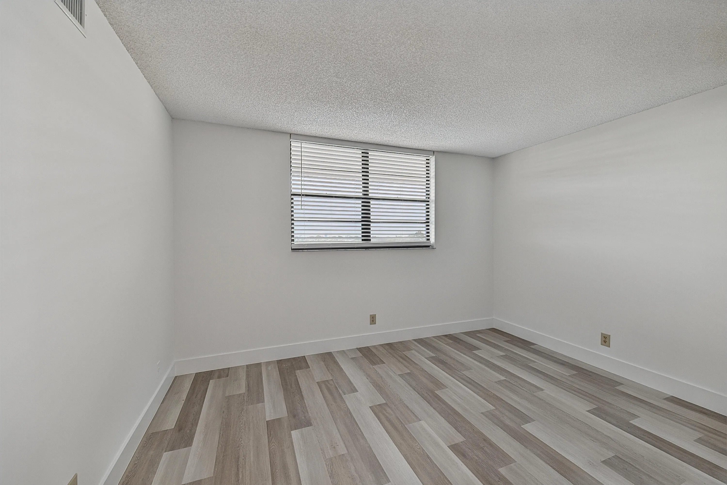 2430 DEER CREEK COUNTRY CLUB Boulevard #704-2