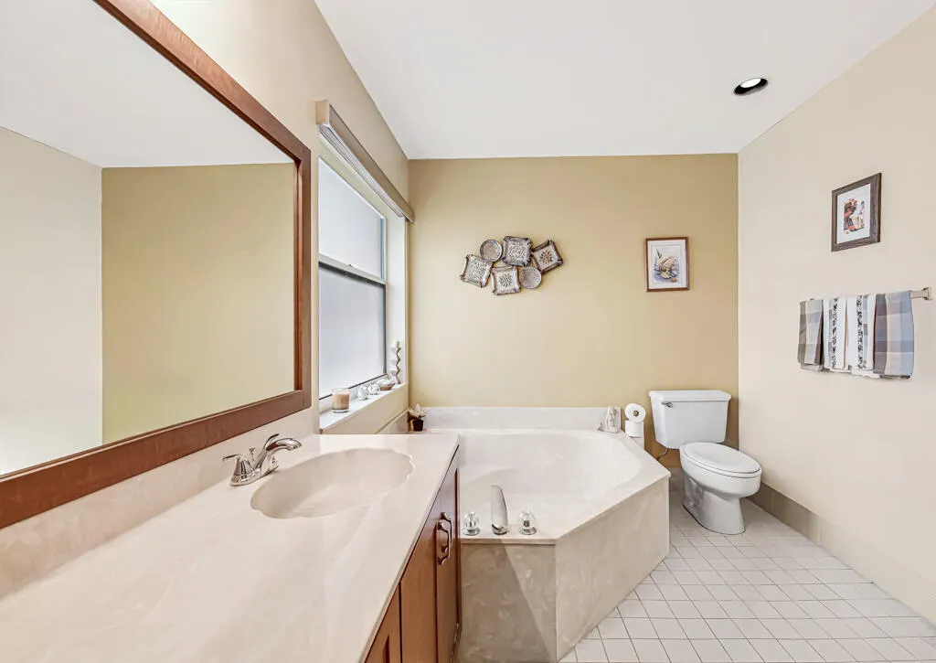 7288 Summer Tree Drive