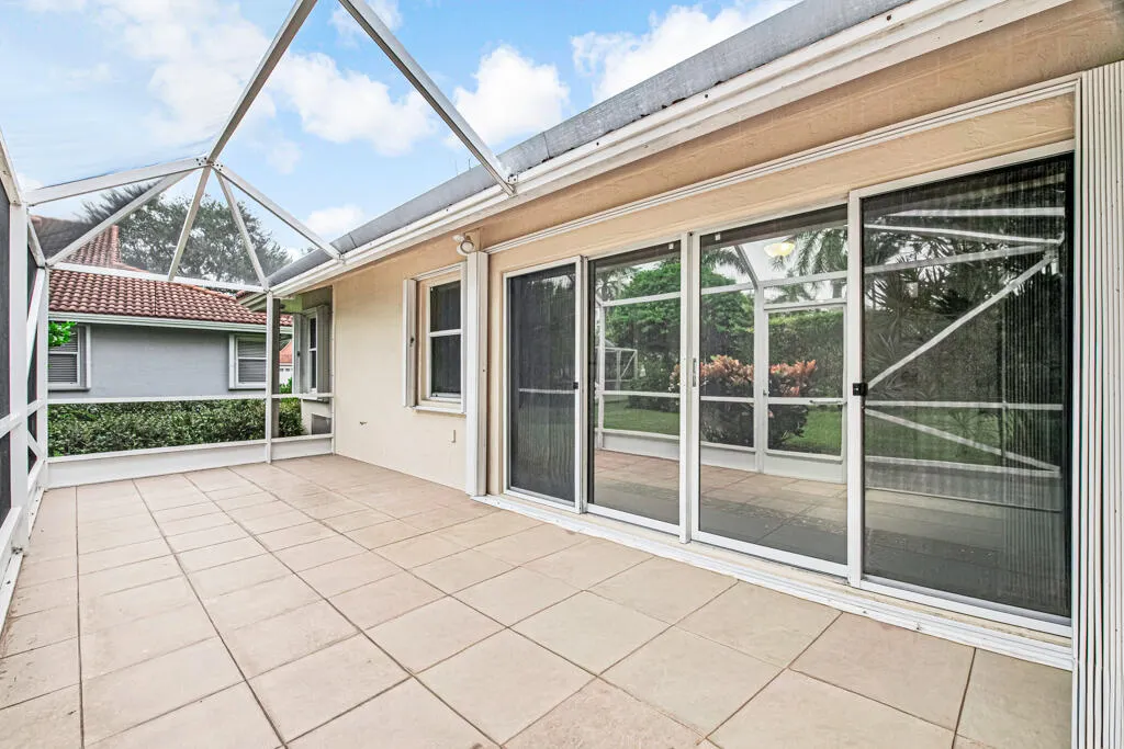 7288 Summer Tree Drive