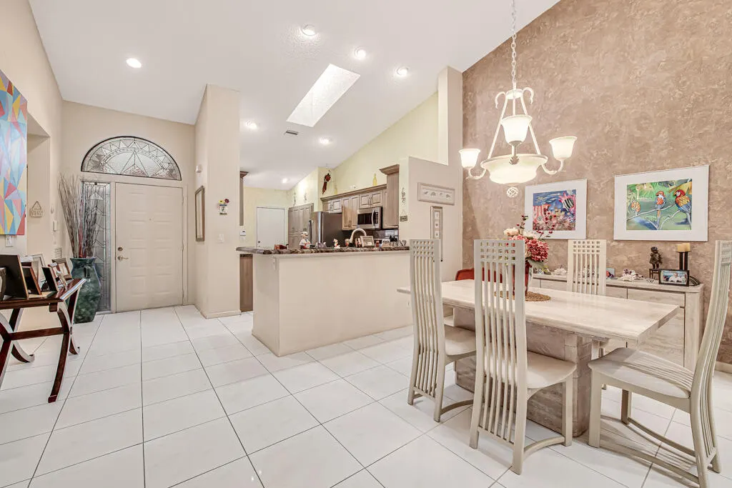 7288 Summer Tree Drive