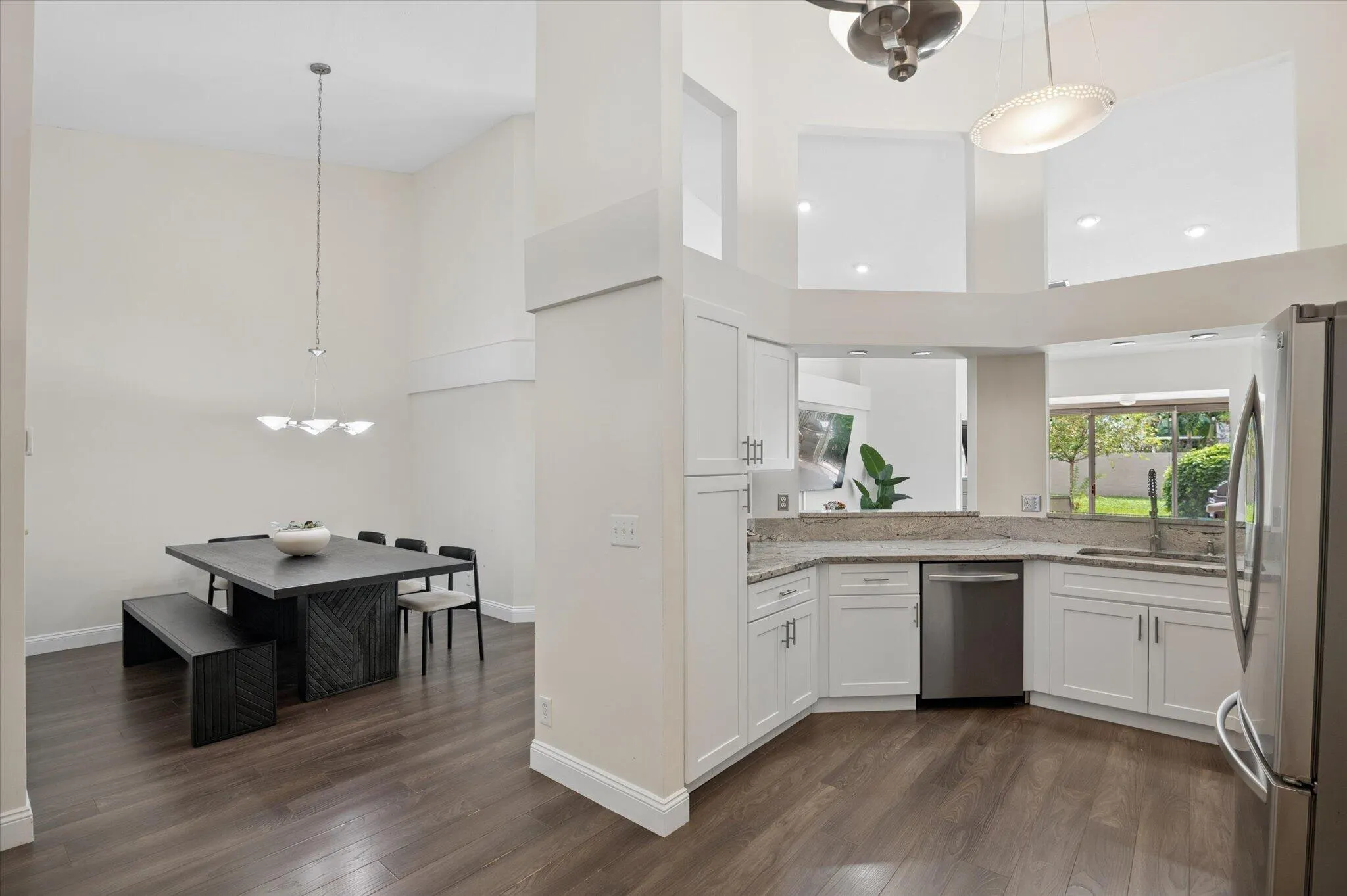 9147 VINELAND Court #E
