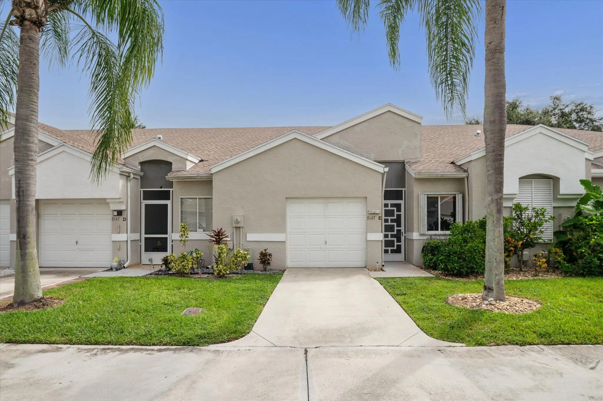 9147 VINELAND Court #E