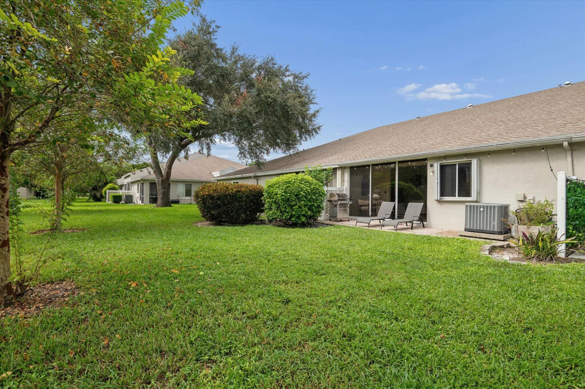 9147 VINELAND Court #E