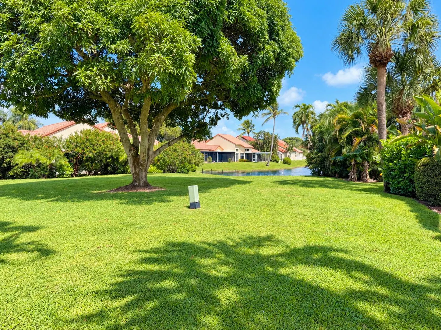 23379 Water Circle