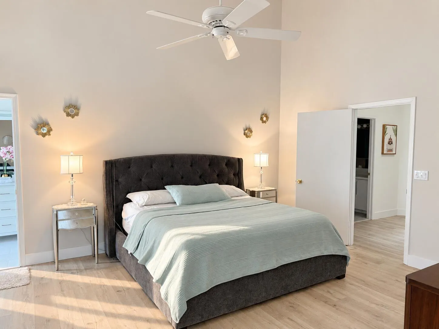 23379 Water Circle