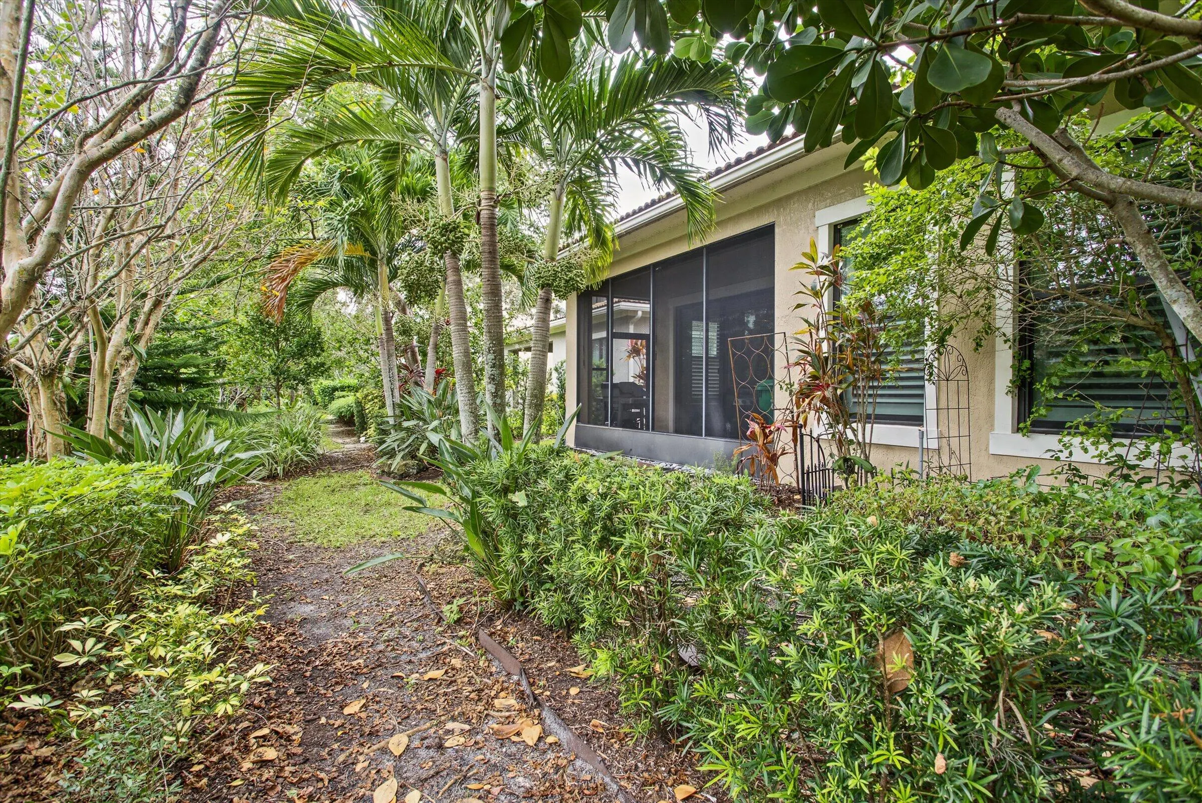 9074 NW 39TH Street