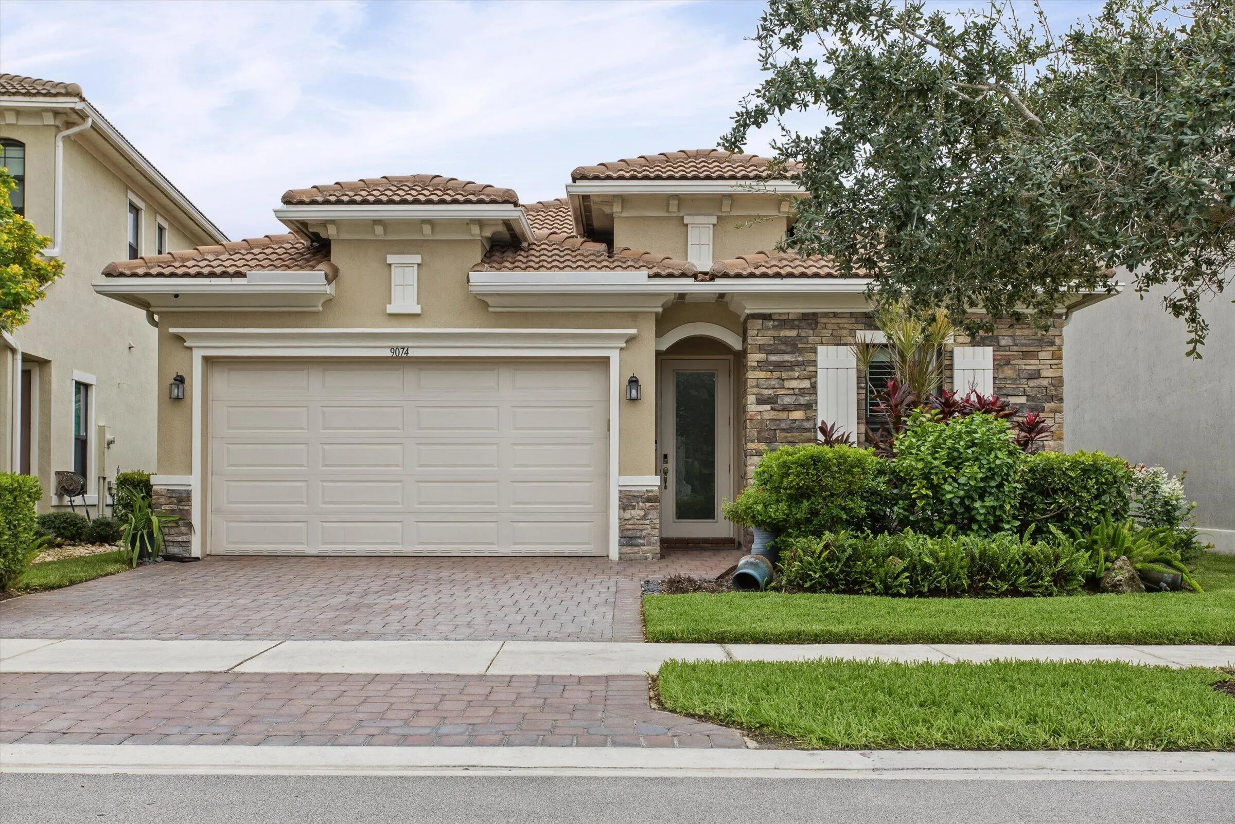 9074 NW 39TH Street