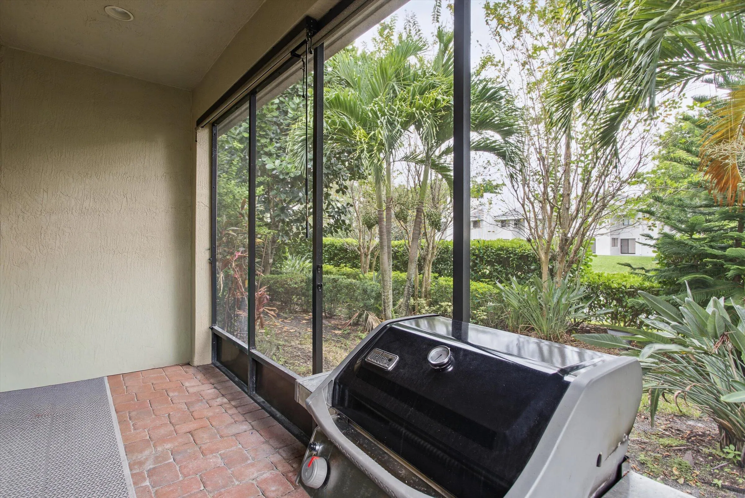9074 NW 39TH Street