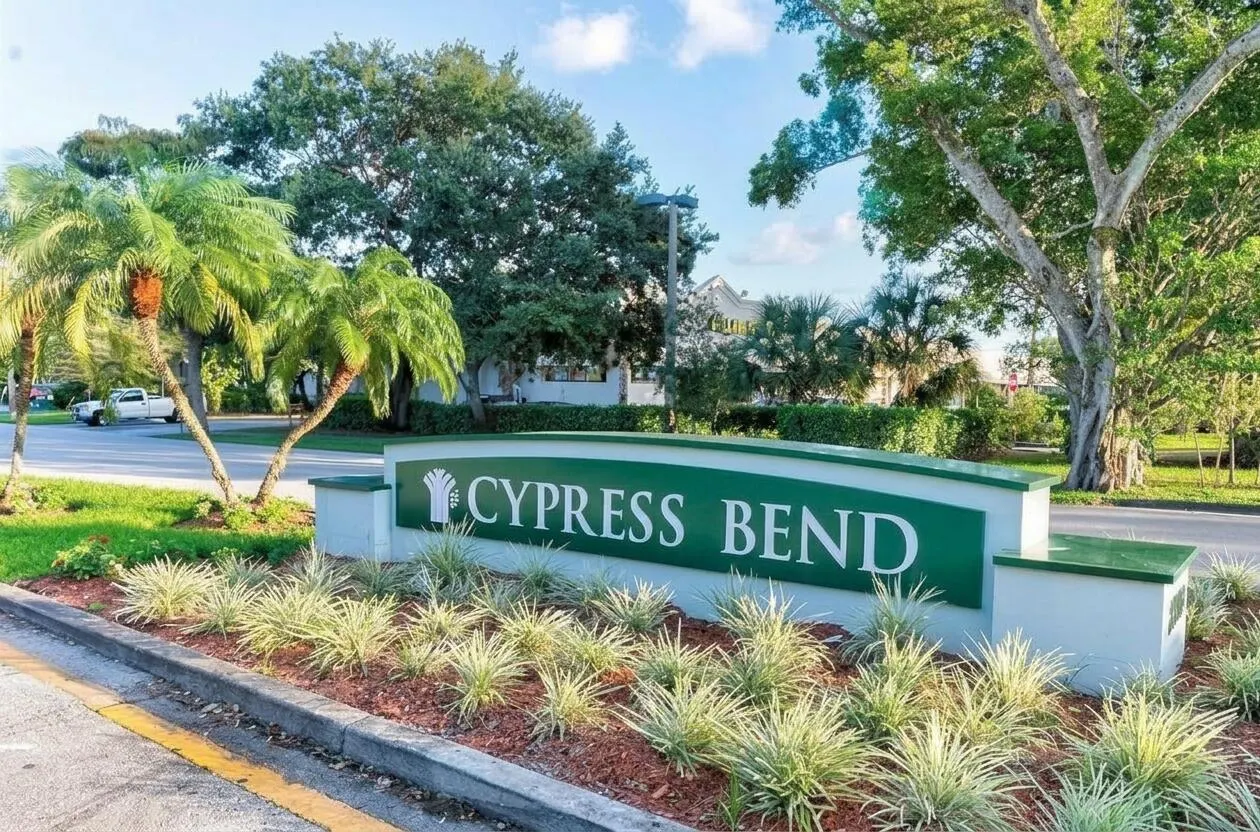 2238 N CYPRESS BEND Drive #604