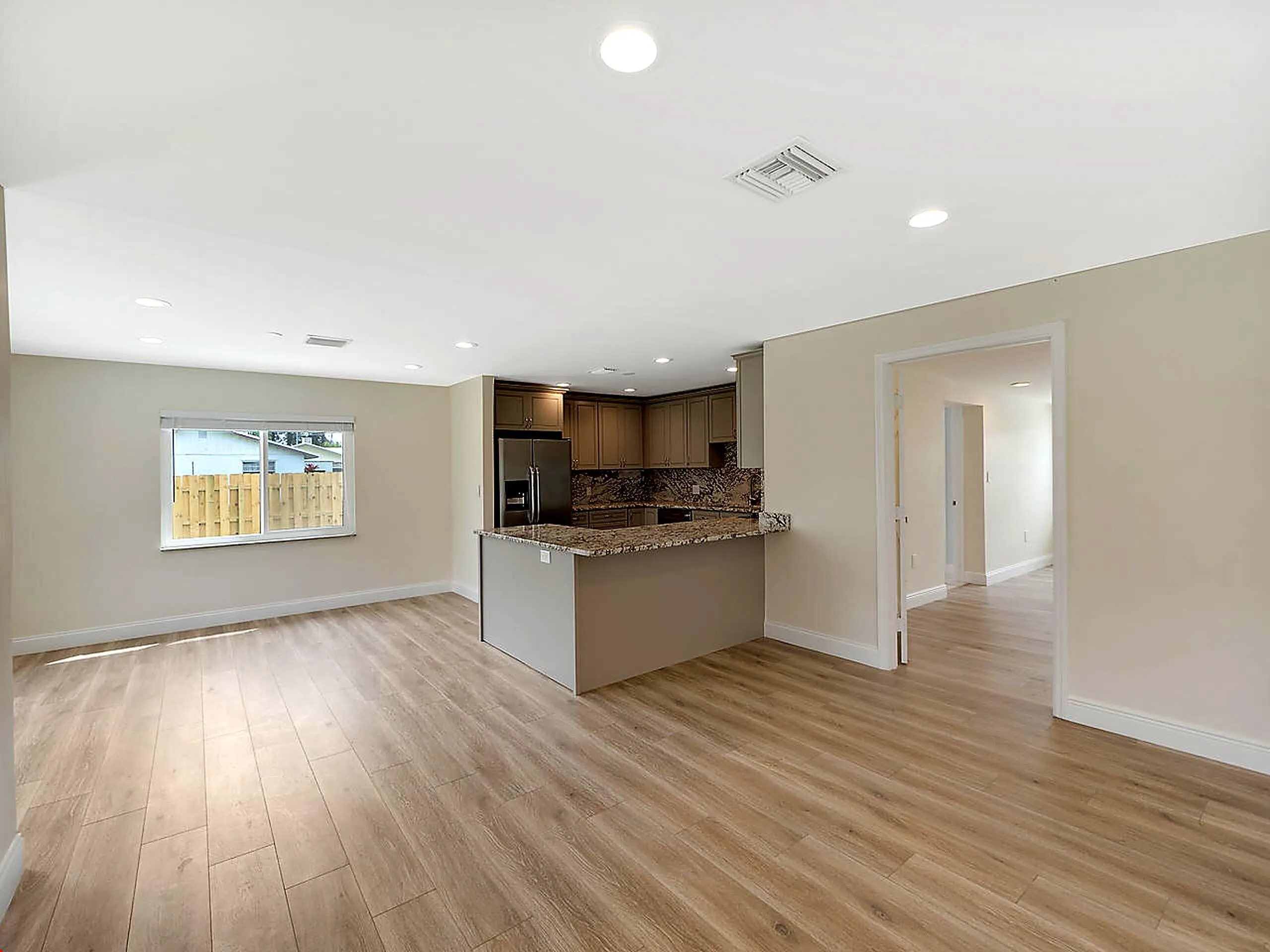 976 SW 37TH Street