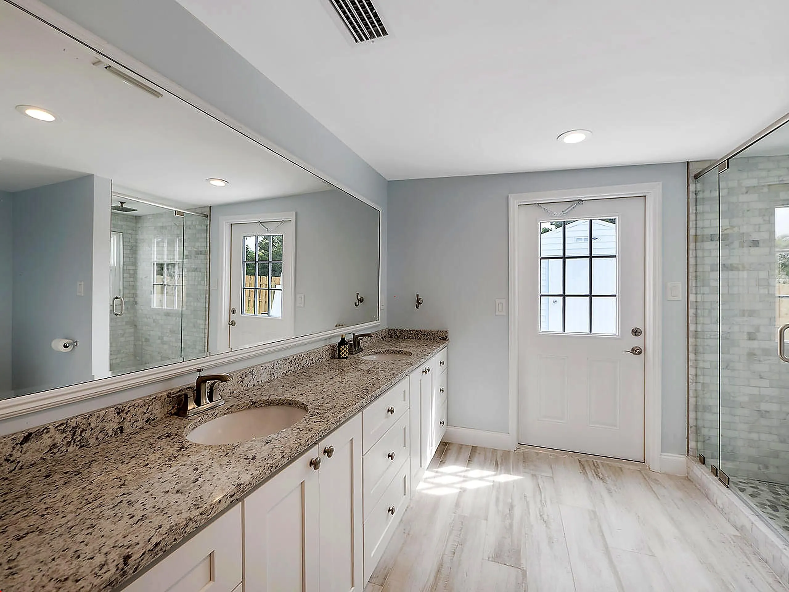 976 SW 37TH Street