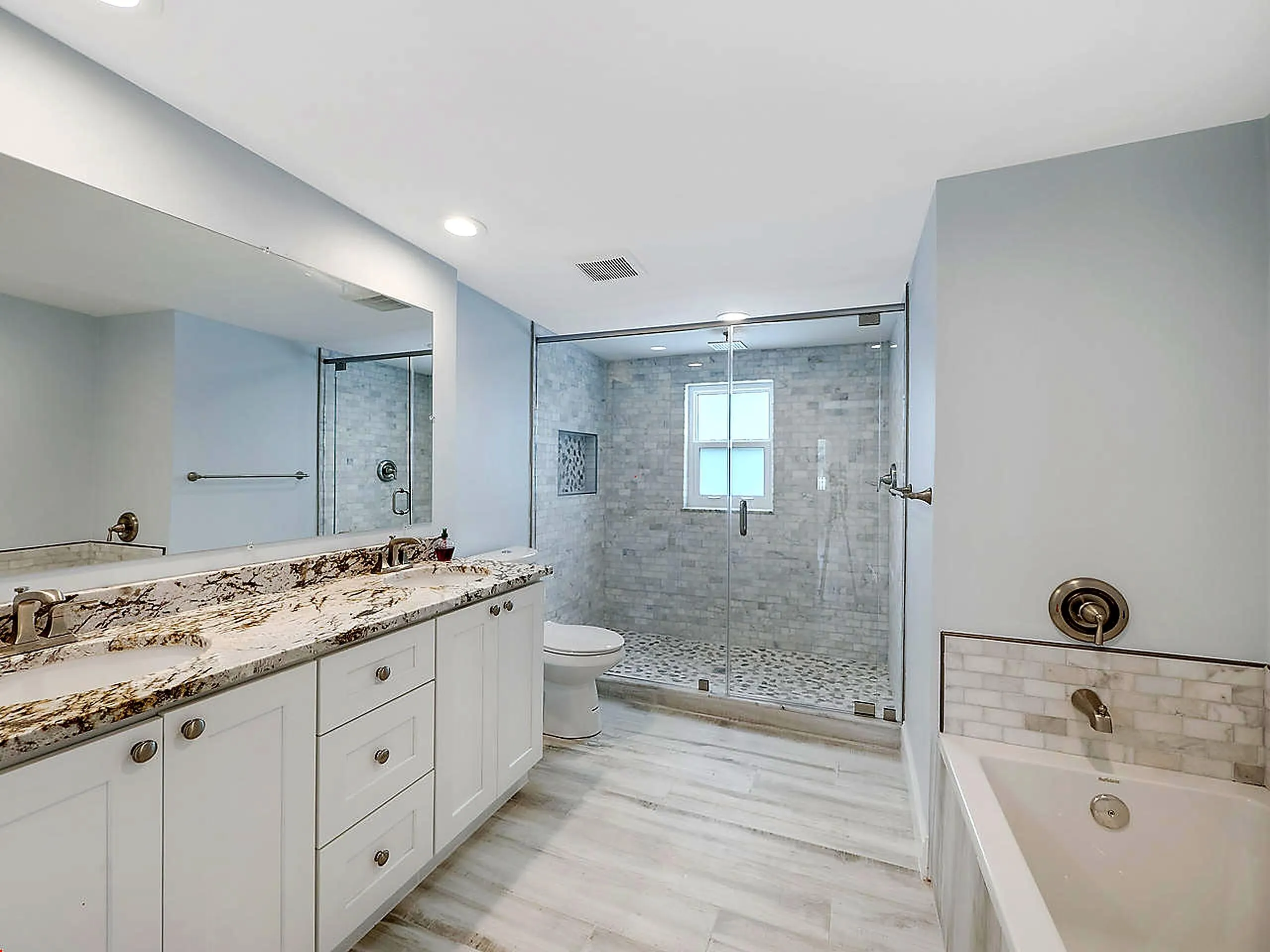 976 SW 37TH Street