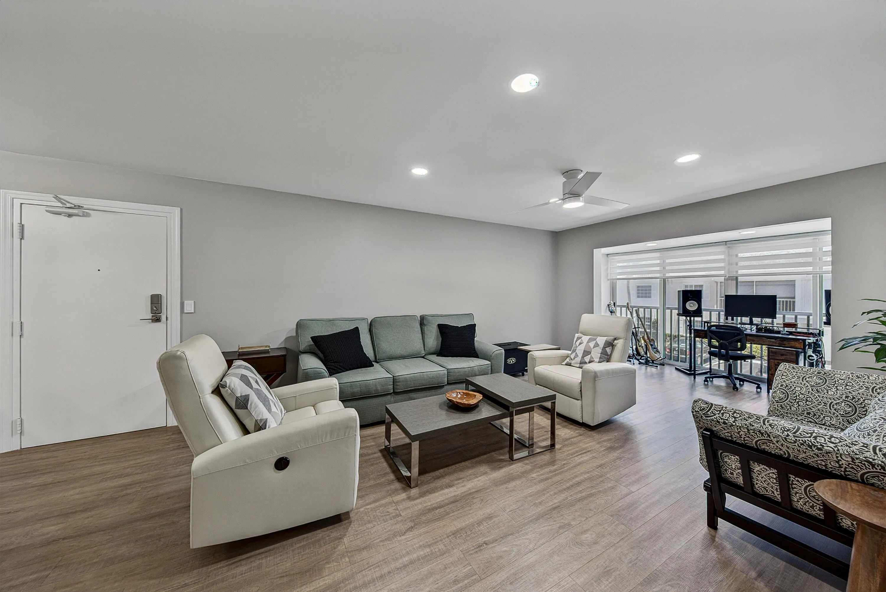 6457 BAY CLUB Drive #3