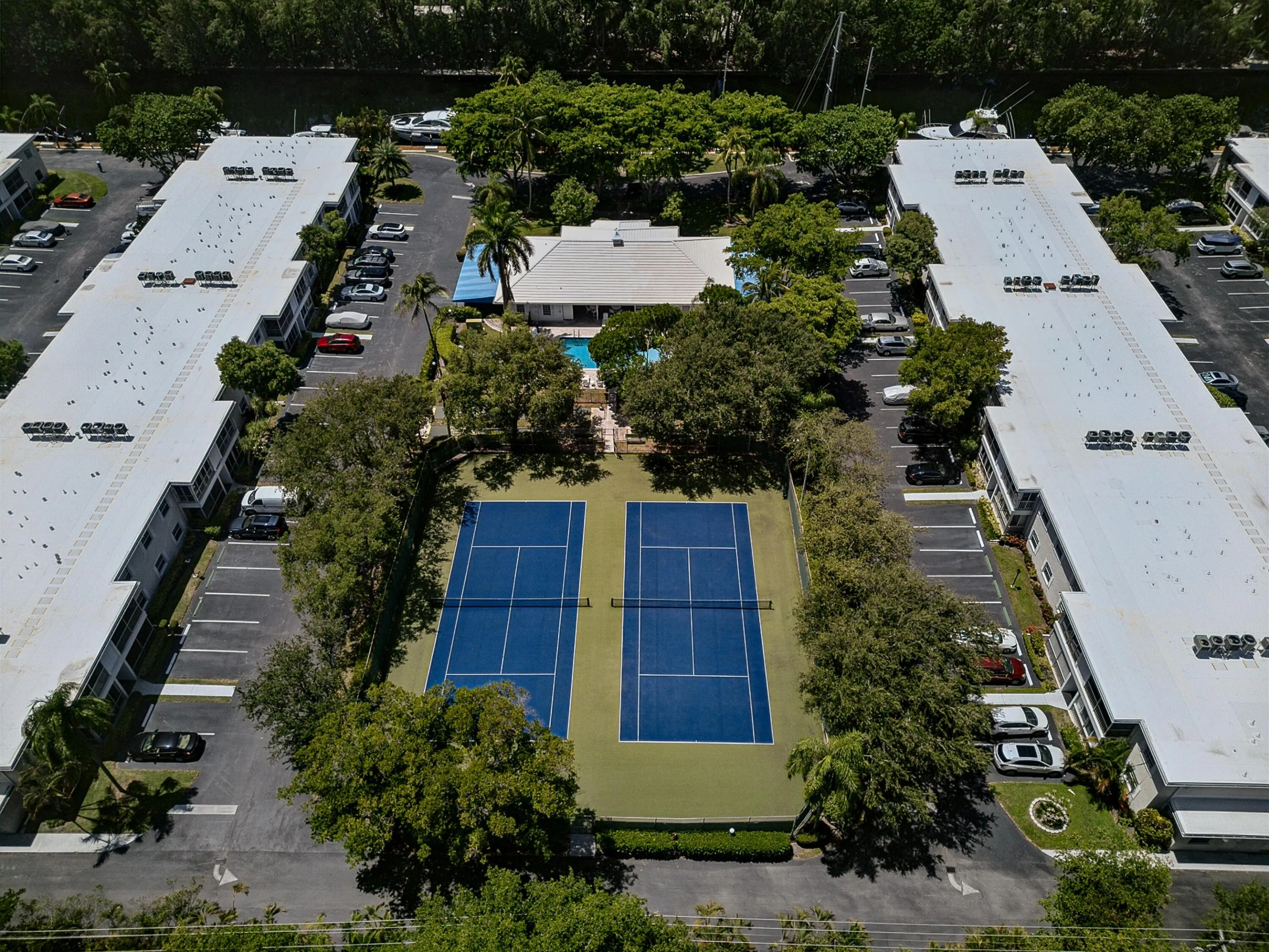 6457 BAY CLUB Drive #3