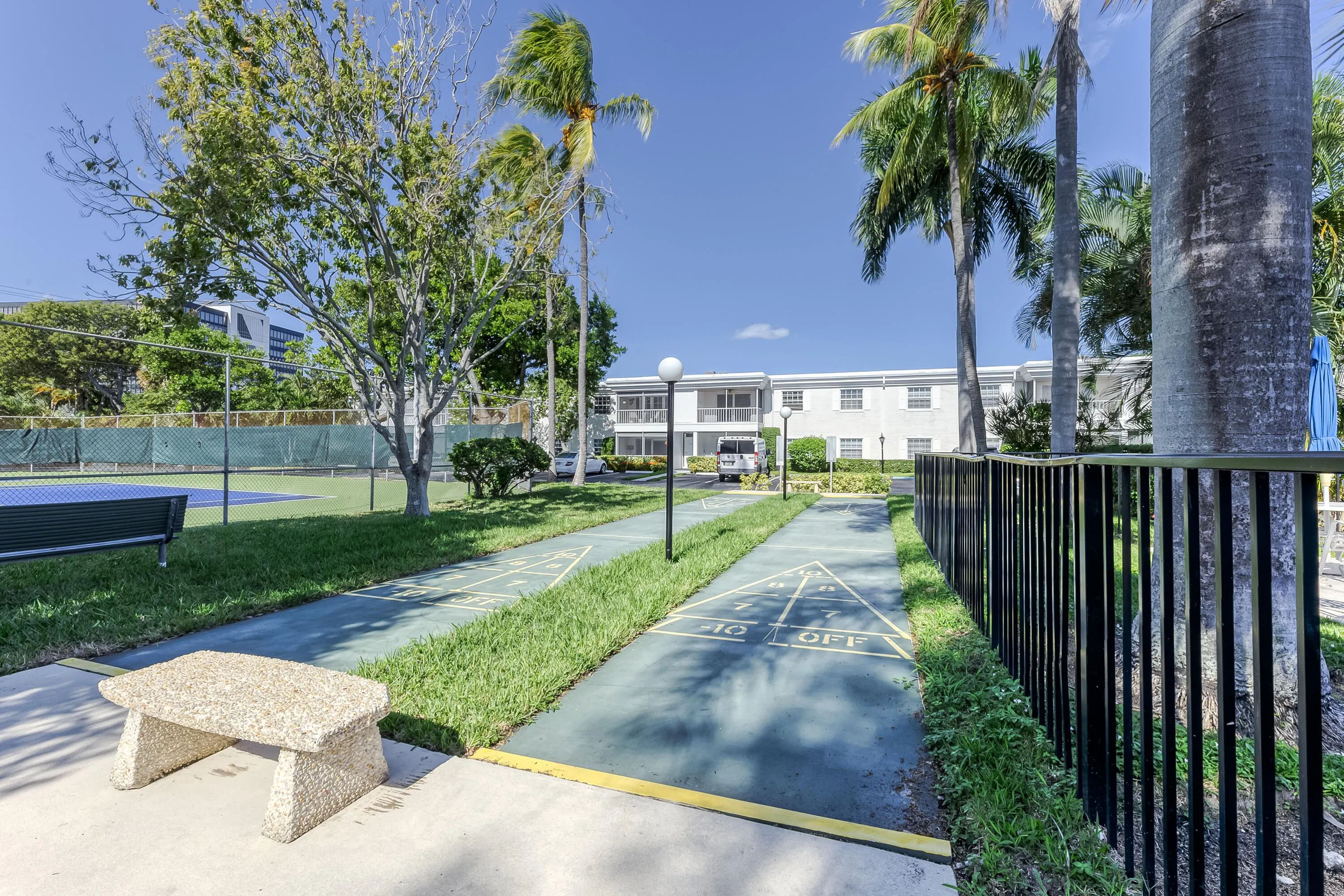 6457 BAY CLUB Drive #3