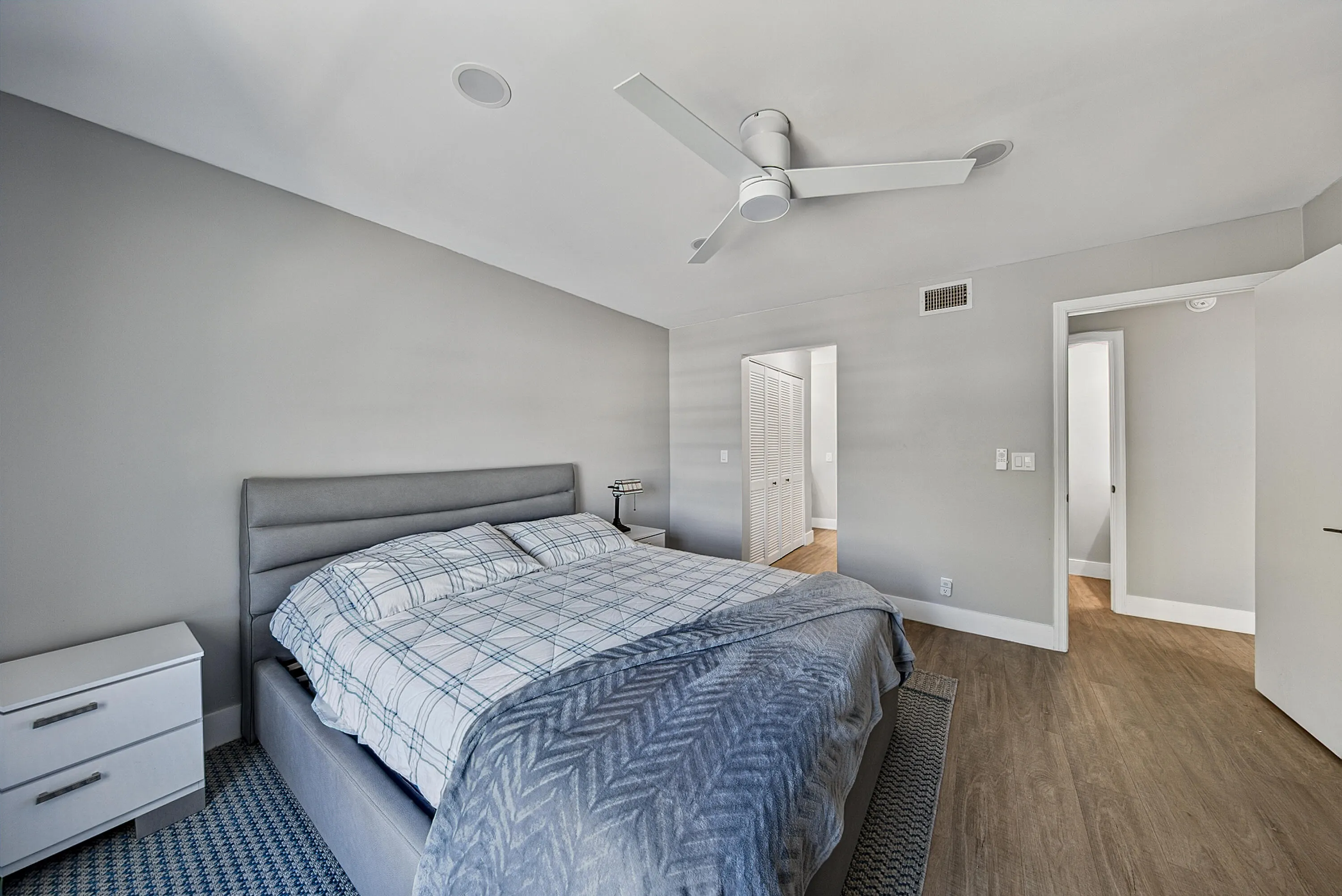 6457 BAY CLUB Drive #3