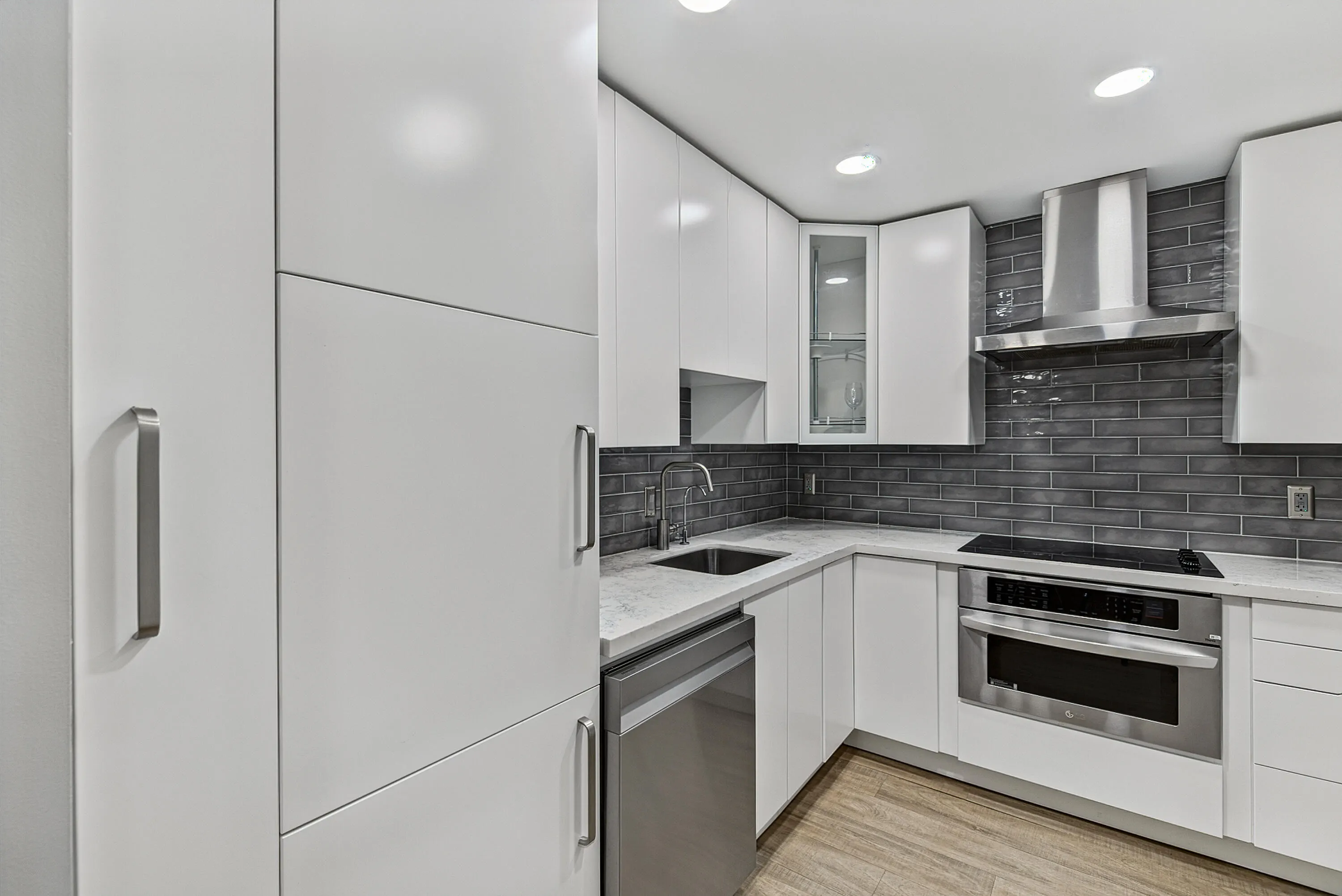 6457 BAY CLUB Drive #3