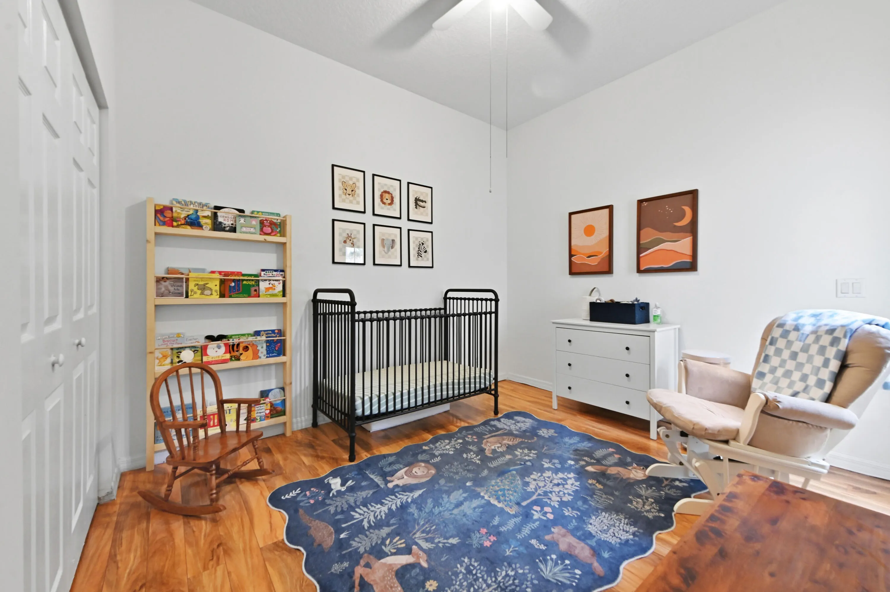 8829 S San Andros