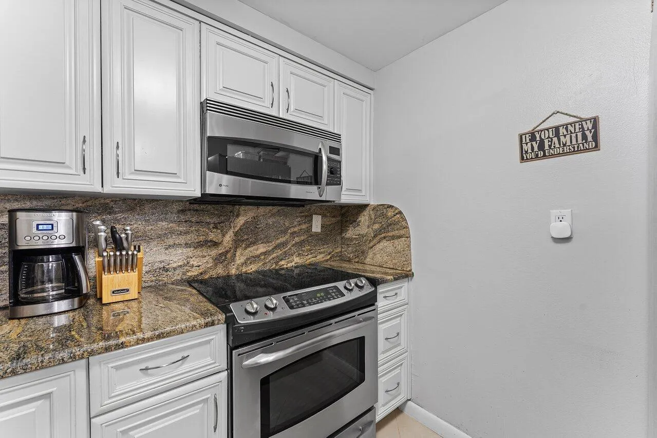 3215 S OCEAN Boulevard #407