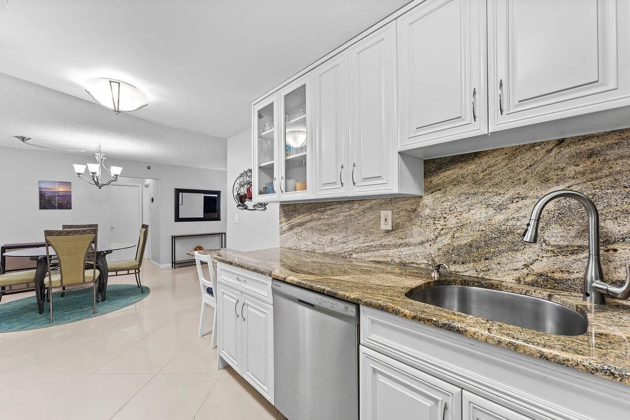 3215 S OCEAN Boulevard #407