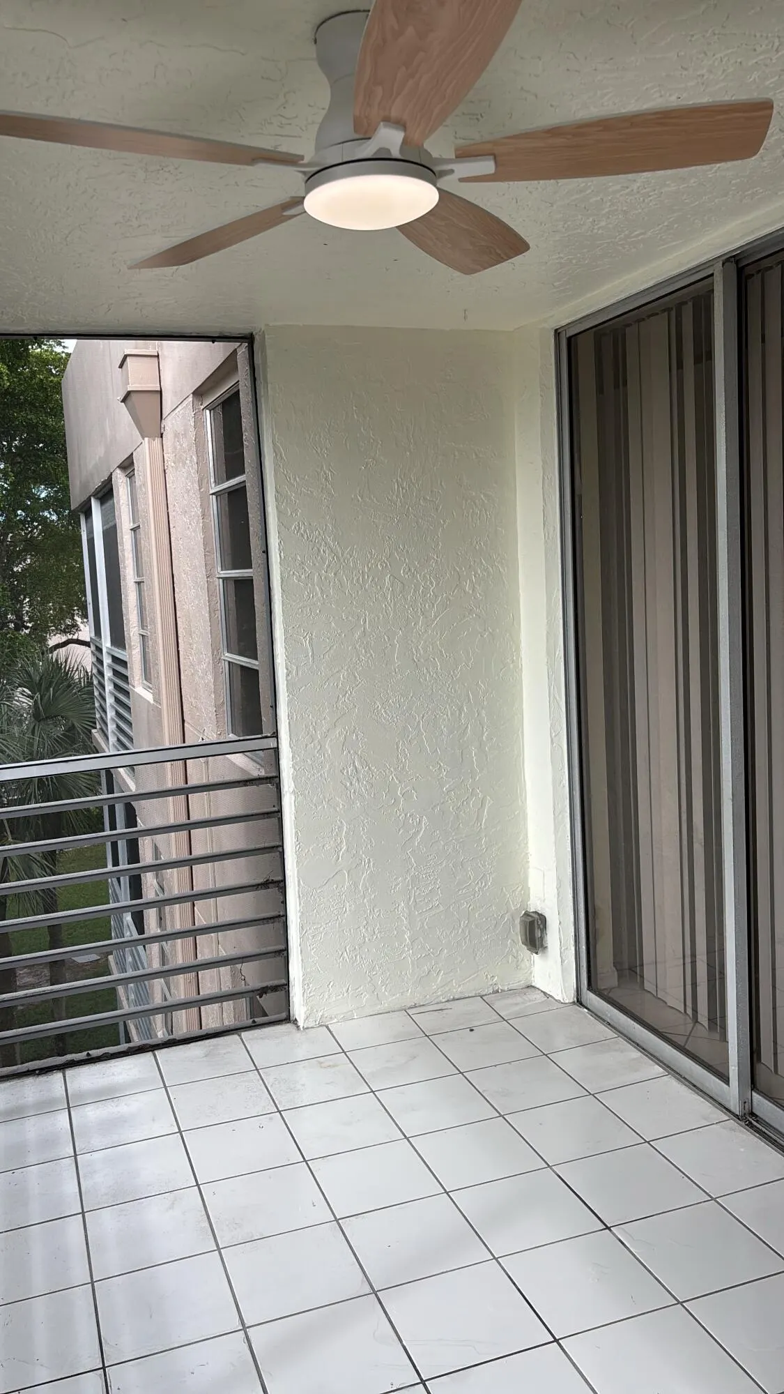 9510 SEAGRAPE Drive #404