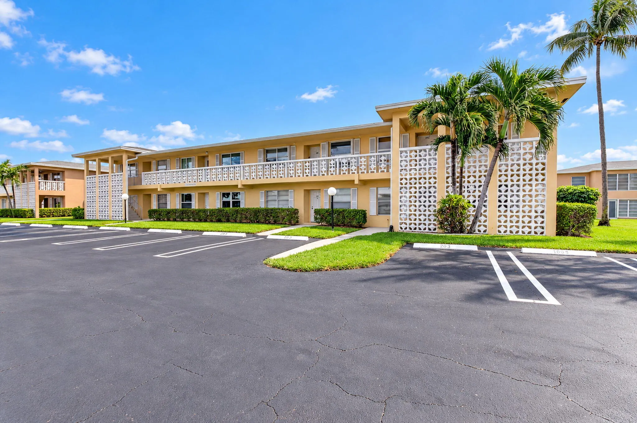 1120 Boxwood Drive