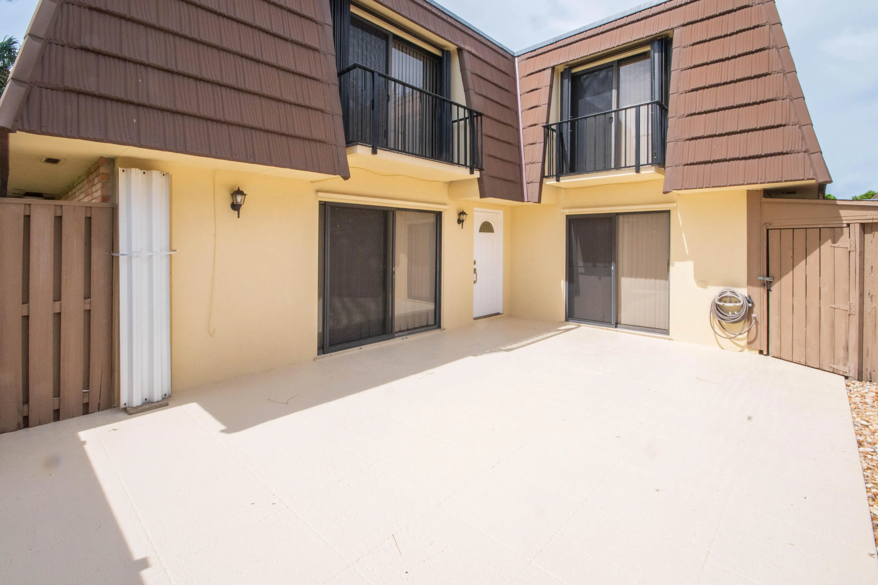 809 8TH Court