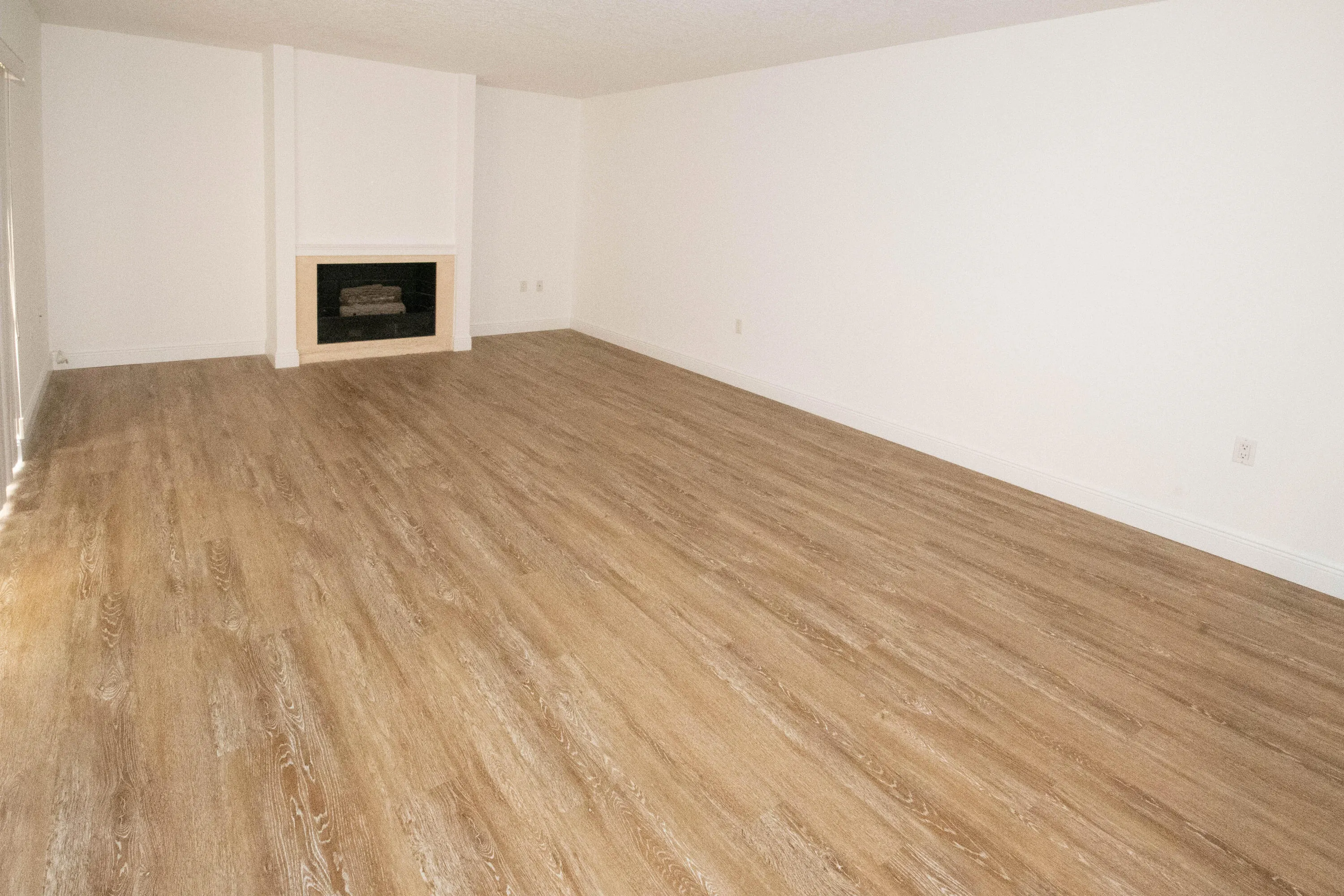 809 8TH Court
